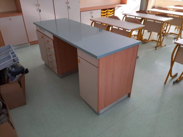 Delovni pulti za šole 002
