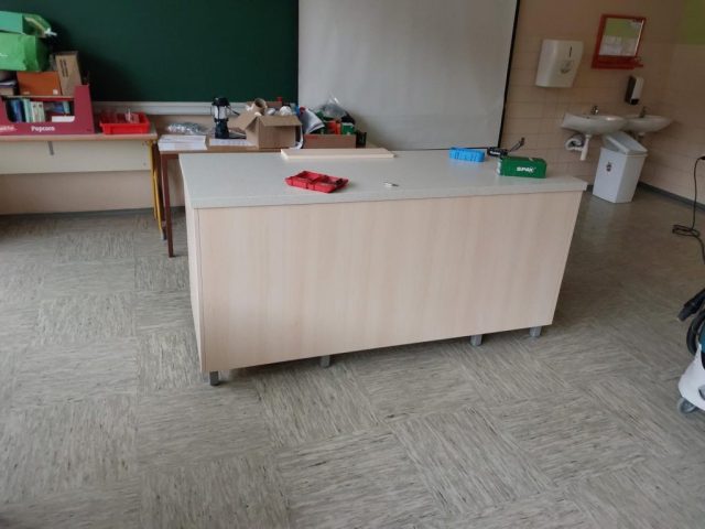 Delovni pulti za šole 003