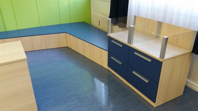 Pohištvo za specializirane učilnice srednjih šol 008