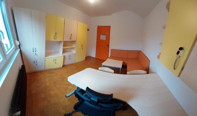 Večnamenski kabinet v šoli